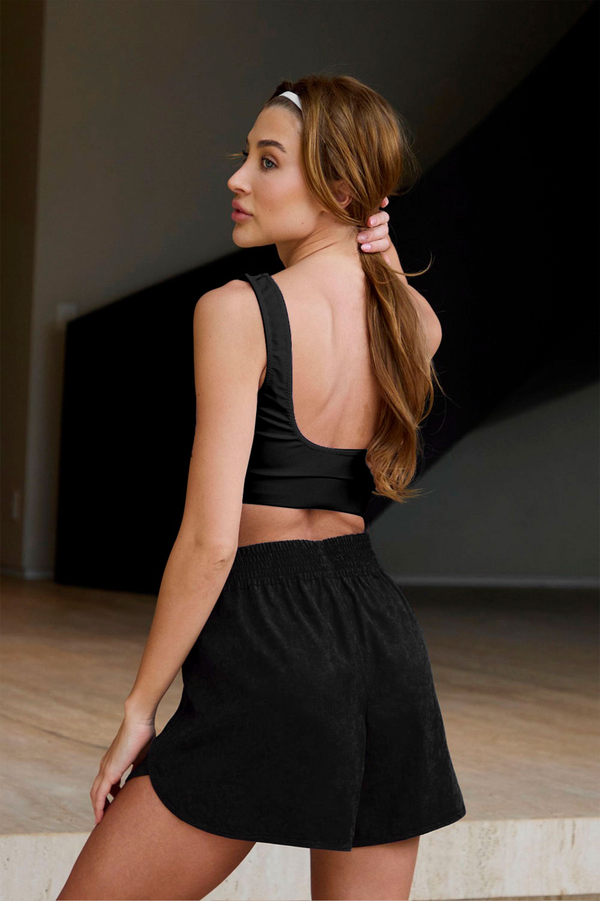 Top Esther Preto