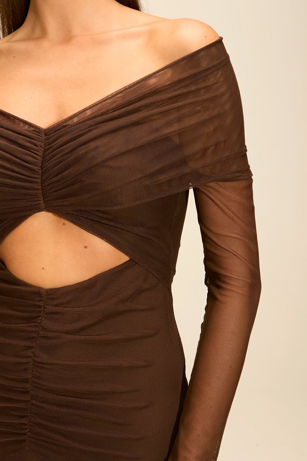 Vestido Aura Longo Ombro a Ombro Coffee